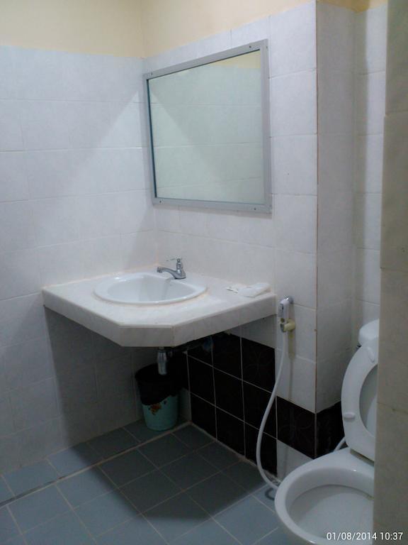 Coop Dopa Hostel Bangkok Ngoại thất bức ảnh