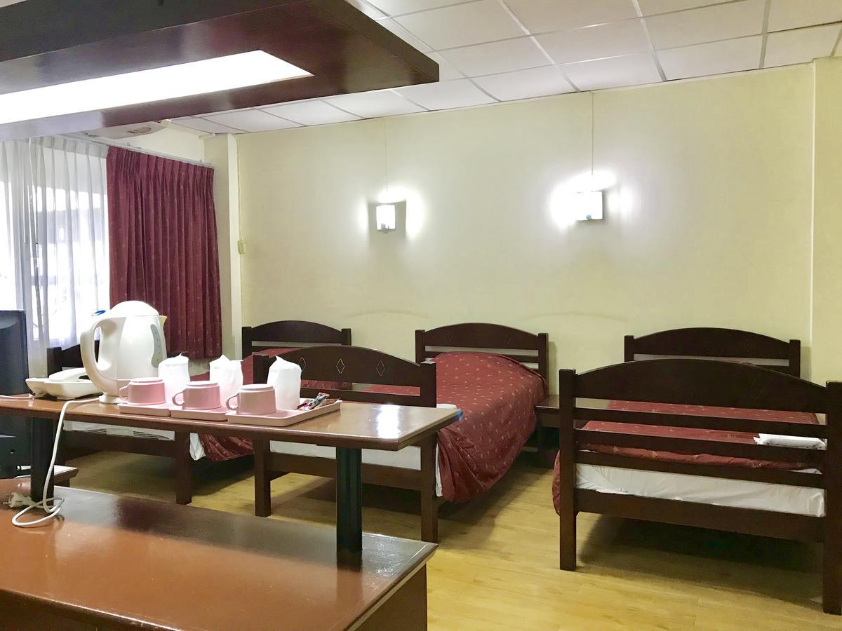 Coop Dopa Hostel Bangkok Ngoại thất bức ảnh