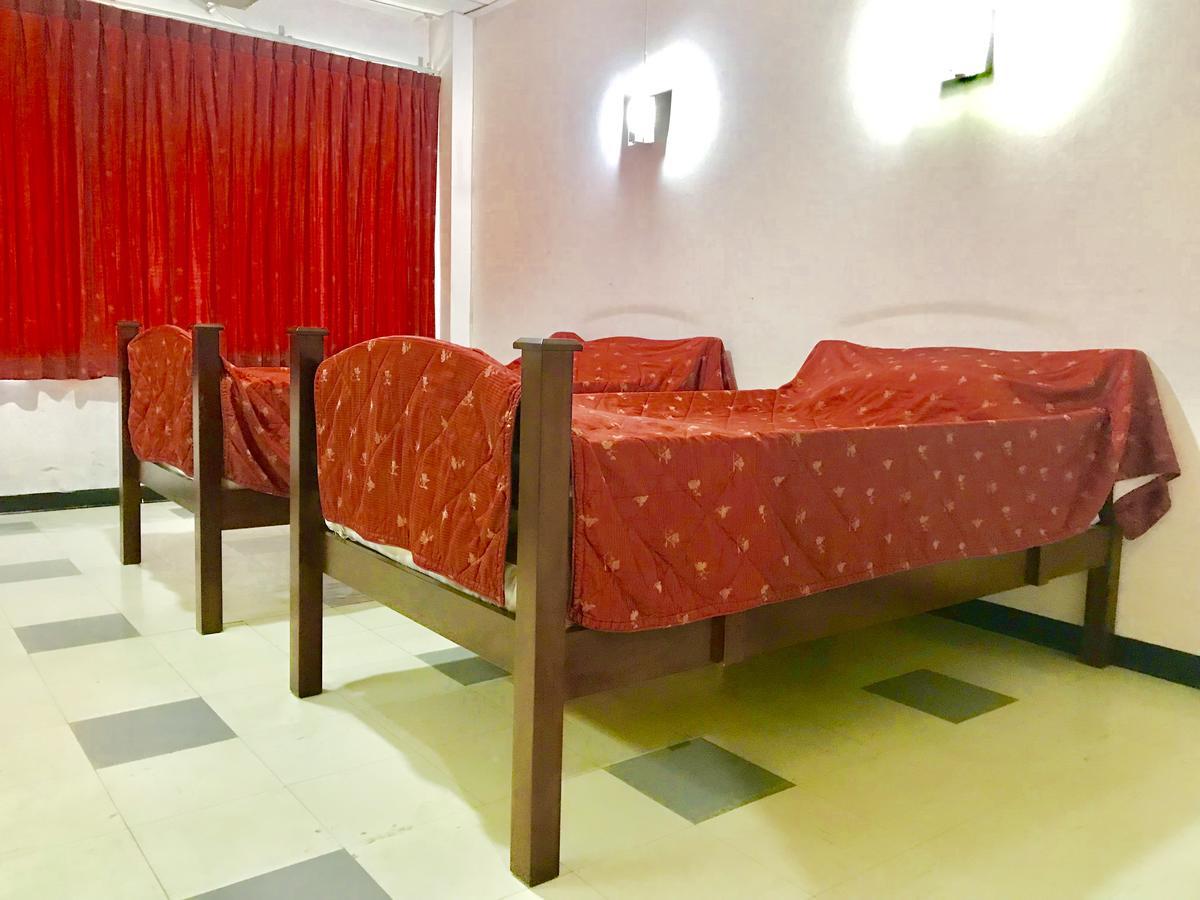 Coop Dopa Hostel Bangkok Ngoại thất bức ảnh